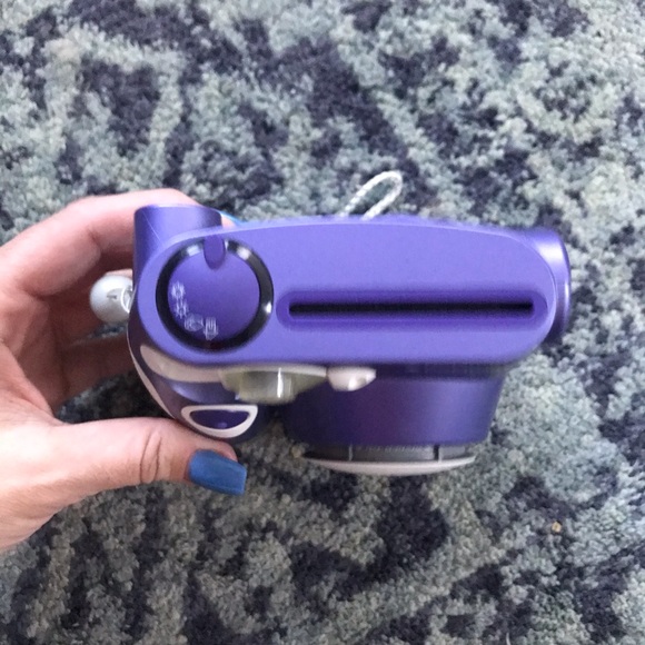 Polaroid Instant Camera - Picture 3 of 5